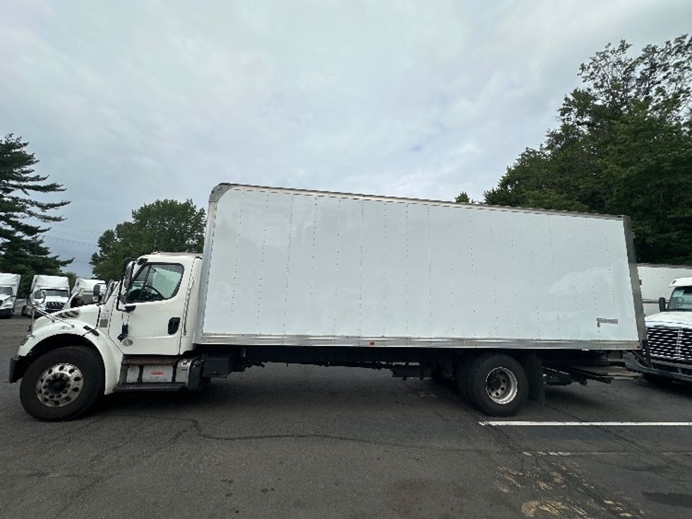 Medium Duty Box Truck-Light and Medium Duty Trucks-Freightliner-2020-M2-Cranbury-NJ-210,087\n\t\tmiles-$ 52,000 - Image 4
