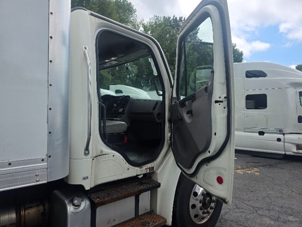 Medium Duty Box Truck-Light and Medium Duty Trucks-Freightliner-2020-M2-Cranbury-NJ-222,458\n\t\tmiles-$ 51,250 - Image 20