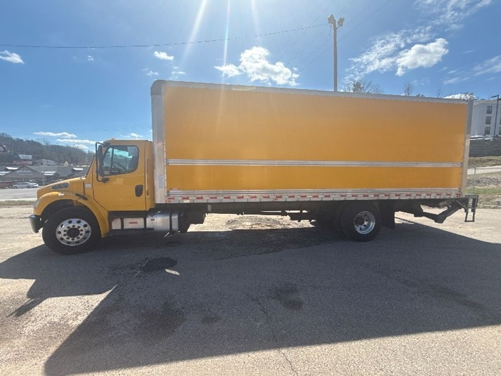 Medium Duty Box Truck-Light and Medium Duty Trucks-Freightliner-2020-M2-Cross Lanes-WV-165,816\n\t\tmiles-$ 49,500 - Image 3