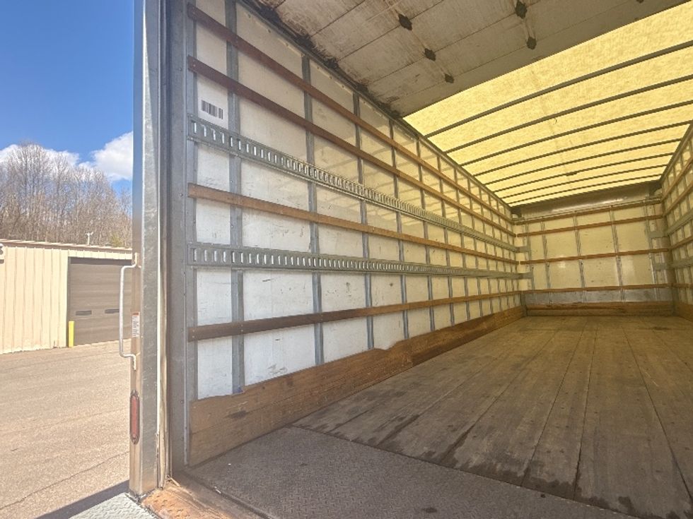 Medium Duty Box Truck-Light and Medium Duty Trucks-Freightliner-2020-M2-Cross Lanes-WV-165,816\n\t\tmiles-$ 49,500 - Image 9