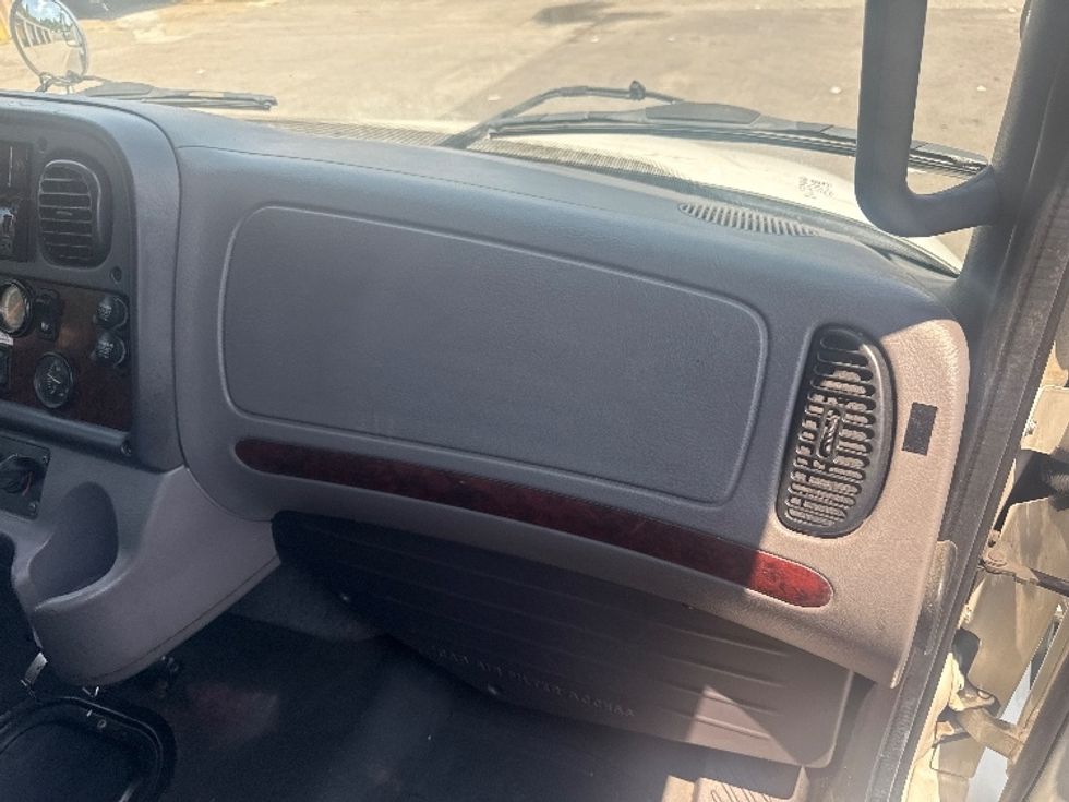 Medium Duty Box Truck-Light and Medium Duty Trucks-Freightliner-2020-M2-Cross Lanes-WV-169,755\n\t\tmiles-$ 56,500 - Image 21