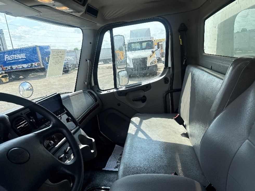 Medium Duty Box Truck-Light and Medium Duty Trucks-Freightliner-2020-M2-Dallas-TX-102,123\n\t\tmiles-$ 66,500 - Image 19