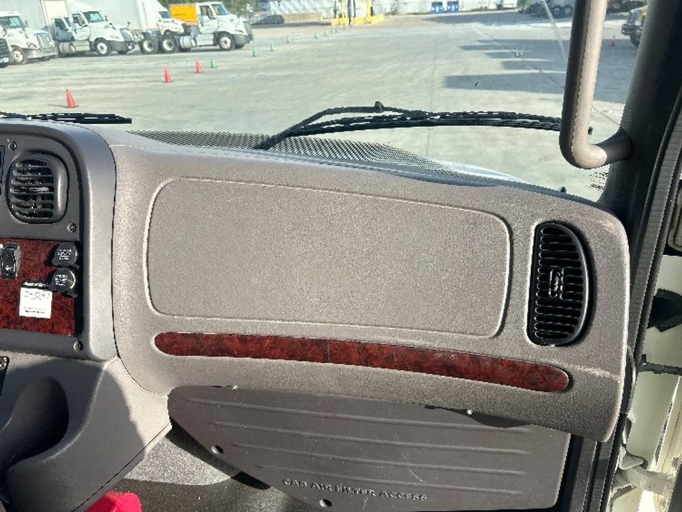 Medium Duty Box Truck-Light and Medium Duty Trucks-Freightliner-2020-M2-Dallas-TX-133,950\n\t\tmiles-$ 67,250 - Image 21