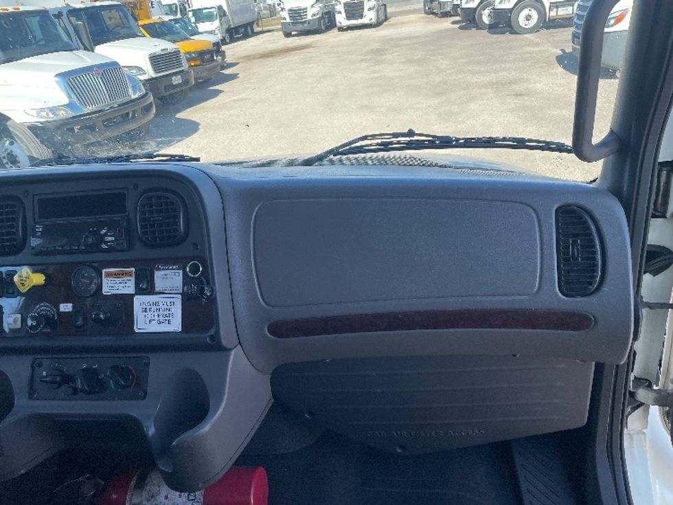 Medium Duty Box Truck-Light and Medium Duty Trucks-Freightliner-2020-M2-Dallas-TX-139,444\n\t\tmiles-$ 56,750 - Image 21