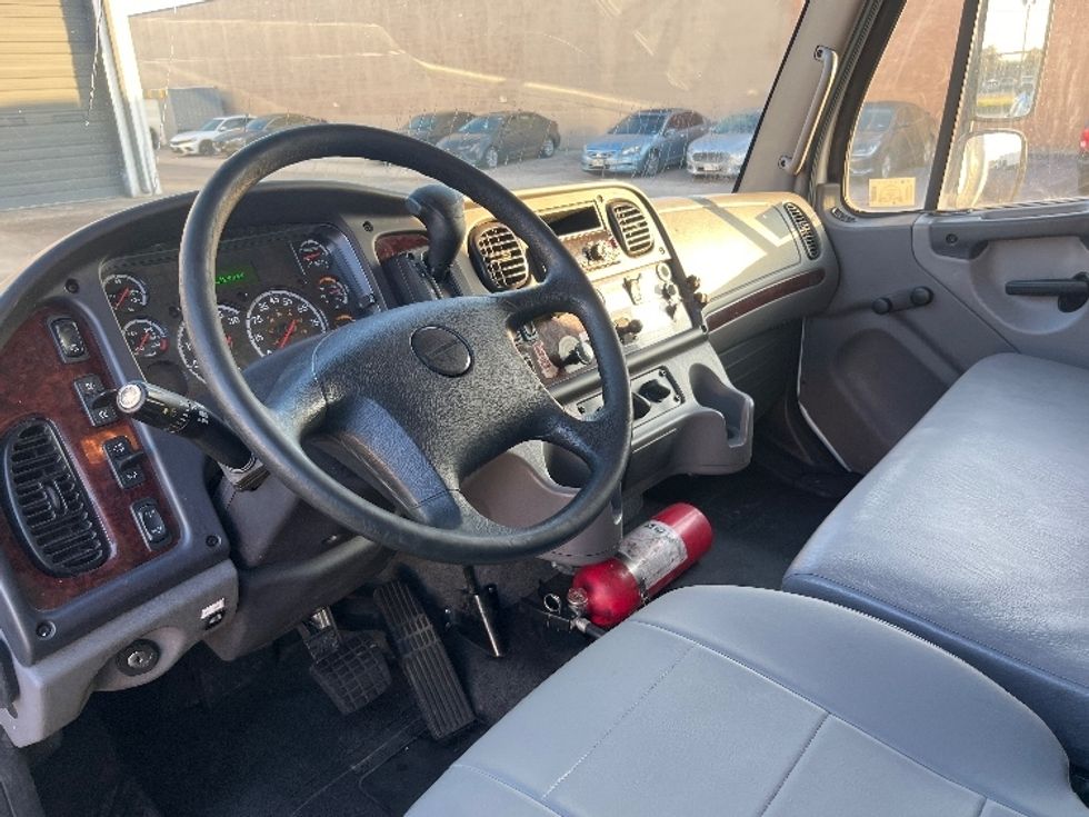 Medium Duty Box Truck-Light and Medium Duty Trucks-Freightliner-2020-M2-Dallas-TX-159,139\n\t\tmiles-$ 53,750 - Image 17