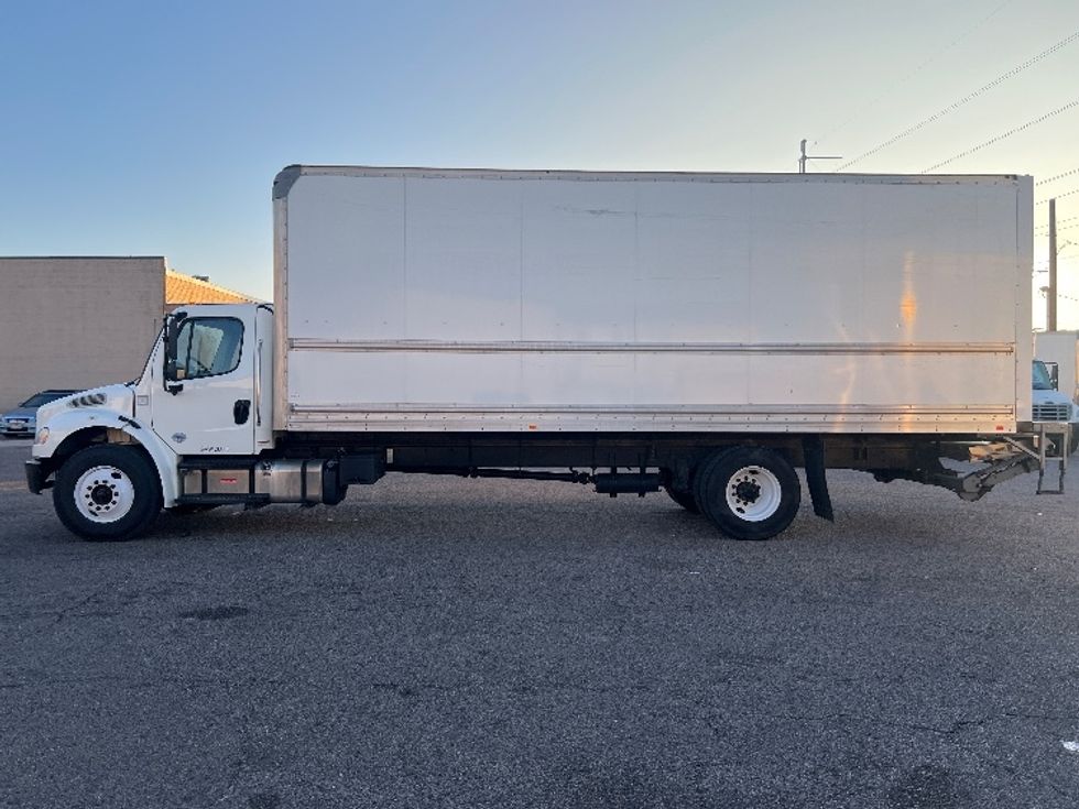 Medium Duty Box Truck-Light and Medium Duty Trucks-Freightliner-2020-M2-Dallas-TX-159,139\n\t\tmiles-$ 53,750 - Image 4