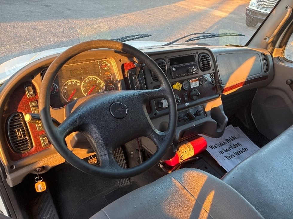 Medium Duty Box Truck-Light and Medium Duty Trucks-Freightliner-2020-M2-Dallas-TX-163,872\n\t\tmiles-$ 53,000 - Image 18