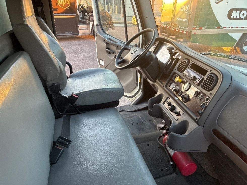 Medium Duty Box Truck-Light and Medium Duty Trucks-Freightliner-2020-M2-Dallas-TX-163,872\n\t\tmiles-$ 53,000 - Image 22