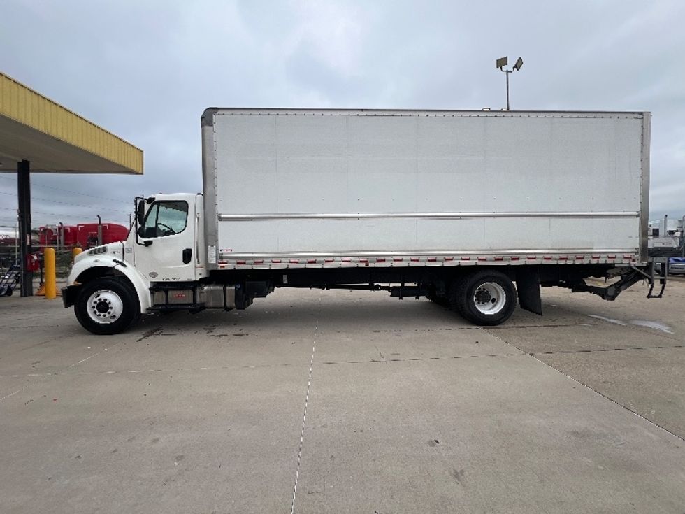Medium Duty Box Truck-Light and Medium Duty Trucks-Freightliner-2020-M2-Dallas-TX-163,872\n\t\tmiles-$ 53,000 - Image 4