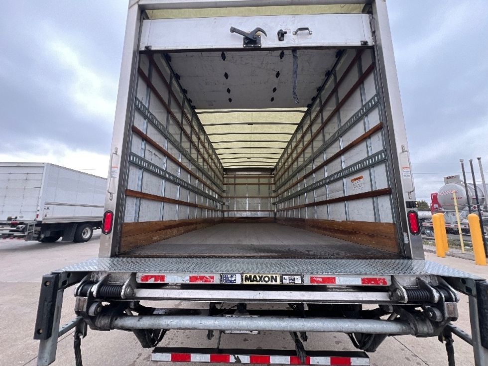 Medium Duty Box Truck-Light and Medium Duty Trucks-Freightliner-2020-M2-Dallas-TX-163,872\n\t\tmiles-$ 53,000 - Image 8