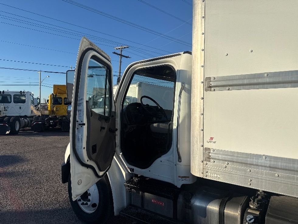 Medium Duty Box Truck-Light and Medium Duty Trucks-Freightliner-2020-M2-Dallas-TX-164,208\n\t\tmiles-$ 53,000 - Image 16