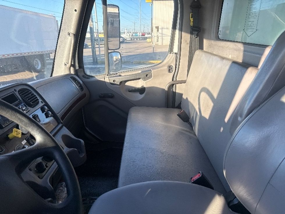 Medium Duty Box Truck-Light and Medium Duty Trucks-Freightliner-2020-M2-Dallas-TX-164,208\n\t\tmiles-$ 53,000 - Image 19