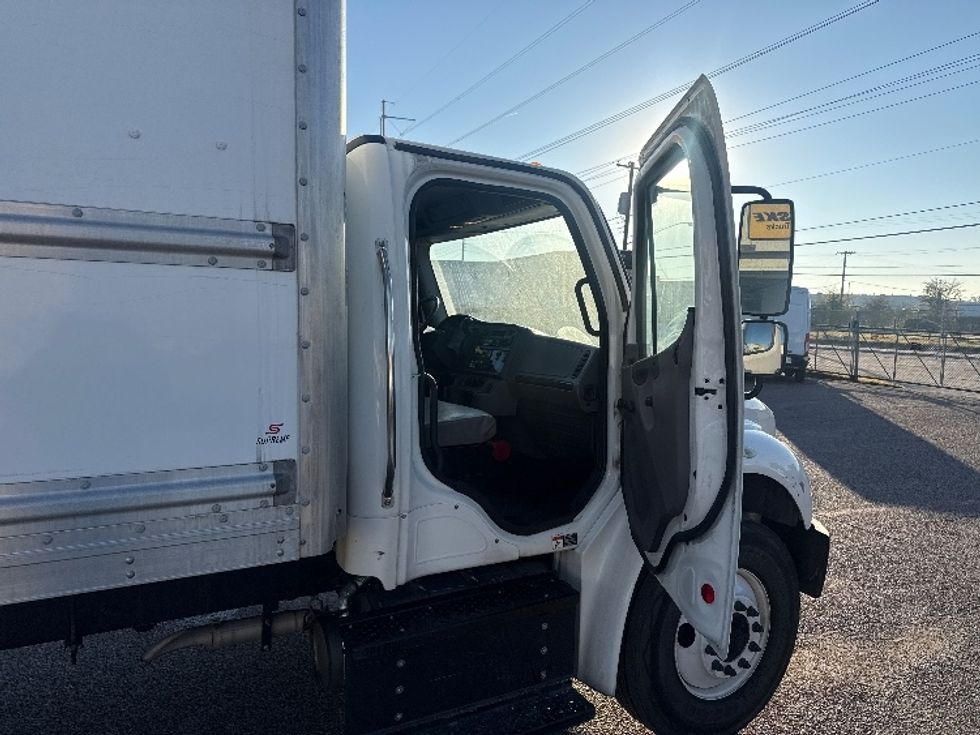 Medium Duty Box Truck-Light and Medium Duty Trucks-Freightliner-2020-M2-Dallas-TX-164,208\n\t\tmiles-$ 53,000 - Image 20