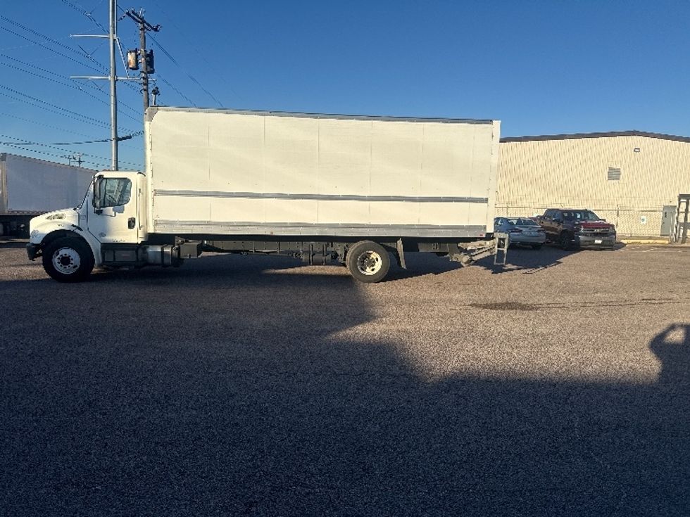 Medium Duty Box Truck-Light and Medium Duty Trucks-Freightliner-2020-M2-Dallas-TX-164,208\n\t\tmiles-$ 53,000 - Image 4