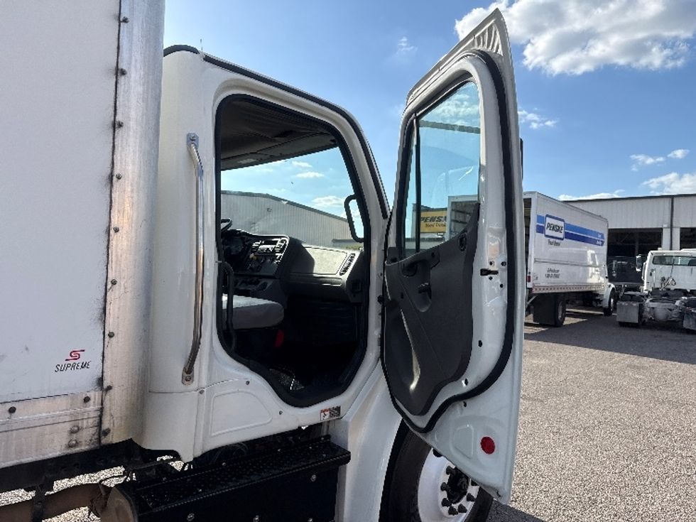Medium Duty Box Truck-Light and Medium Duty Trucks-Freightliner-2020-M2-Dallas-TX-193,695\n\t\tmiles-$ 48,750 - Image 19
