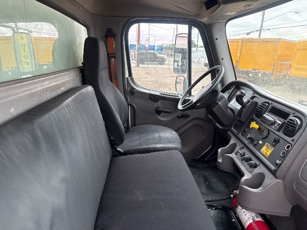 Medium Duty Box Truck-Light and Medium Duty Trucks-Freightliner-2020-M2-Dallas-TX-195,180\n\t\tmiles-$ 53,250 - Image 22