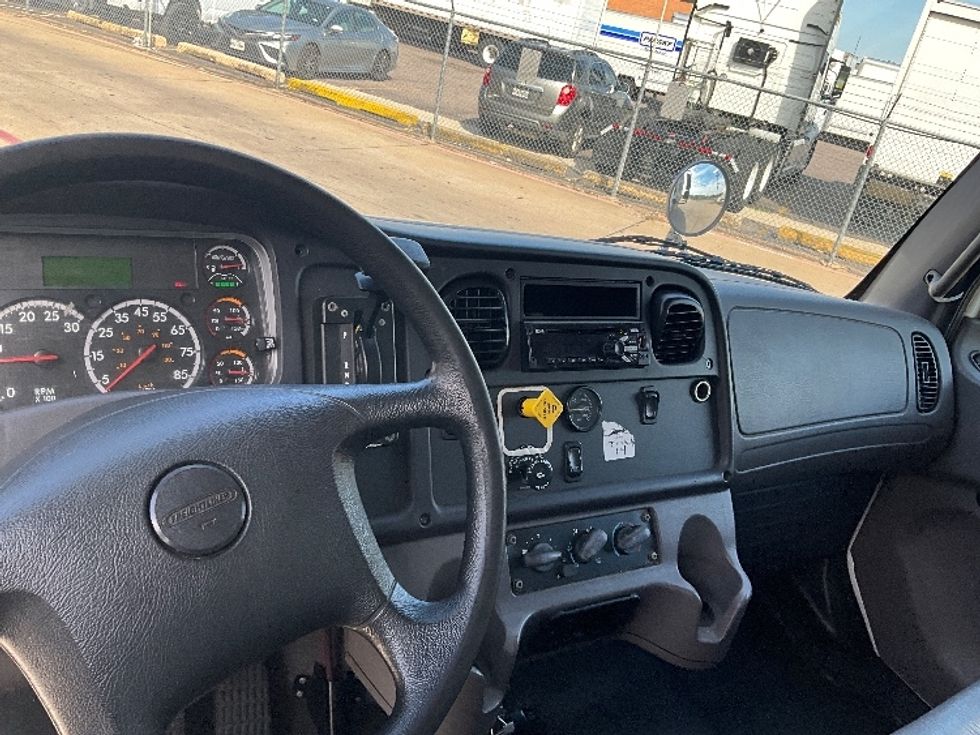 Medium Duty Box Truck-Light and Medium Duty Trucks-Freightliner-2020-M2-Dallas-TX-214,676\n\t\tmiles-$ 45,000 - Image 17