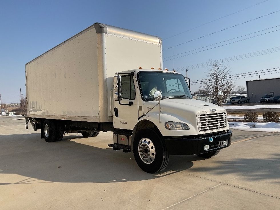 Medium Duty Box Truck-Light and Medium Duty Trucks-Freightliner-2020-M2-Dallas-TX-32,353\n\t\tmiles-$ 71,500 - Image 1