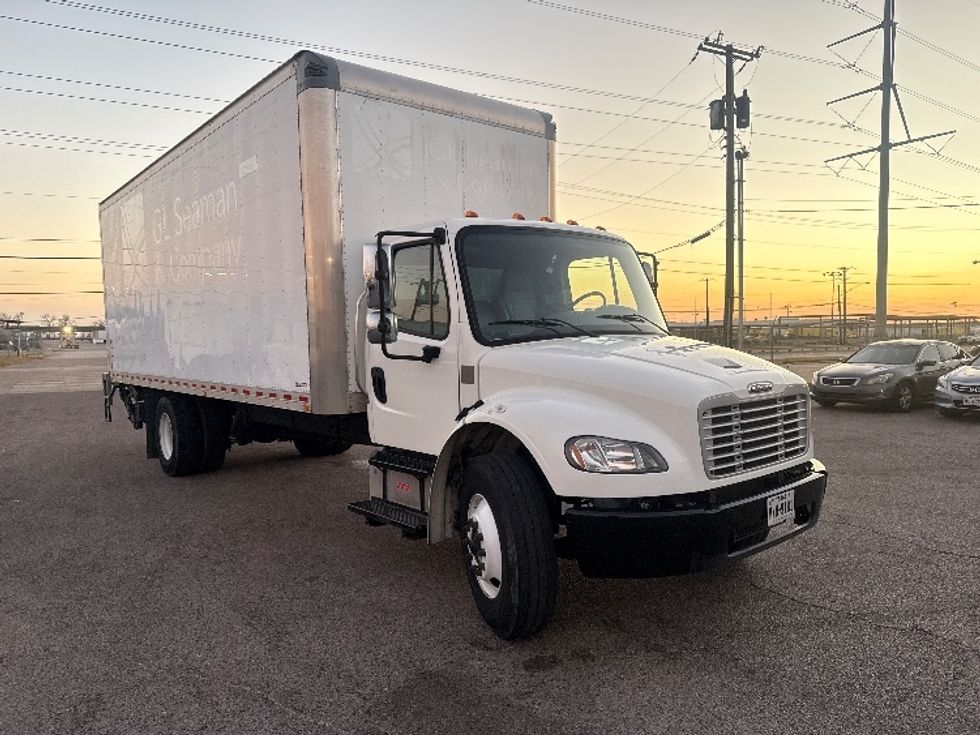 Medium Duty Box Truck-Light and Medium Duty Trucks-Freightliner-2020-M2-Dallas-TX-53,031\n\t\tmiles-$ 71,000 - Image 1