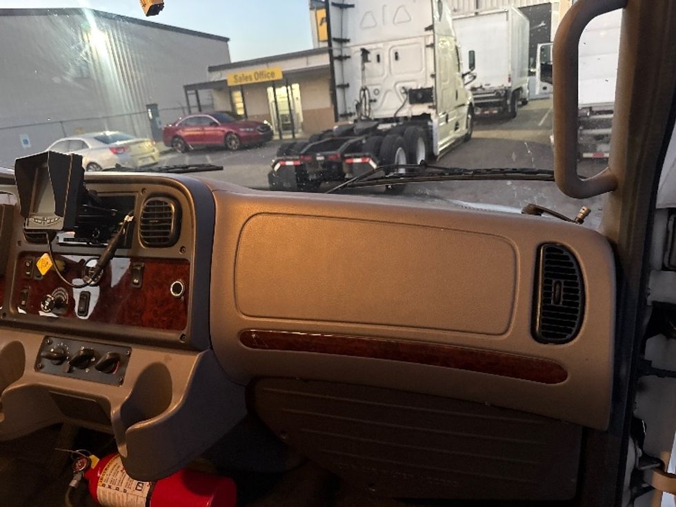 Medium Duty Box Truck-Light and Medium Duty Trucks-Freightliner-2020-M2-Dallas-TX-53,031\n\t\tmiles-$ 71,000 - Image 21