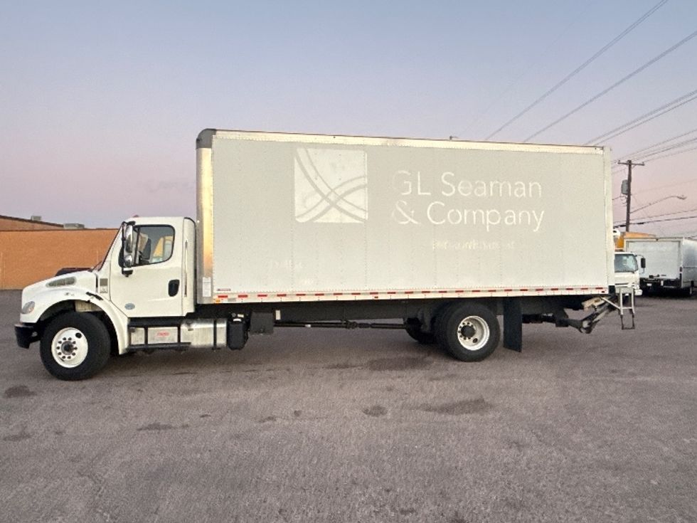 Medium Duty Box Truck-Light and Medium Duty Trucks-Freightliner-2020-M2-Dallas-TX-53,031\n\t\tmiles-$ 71,000 - Image 4