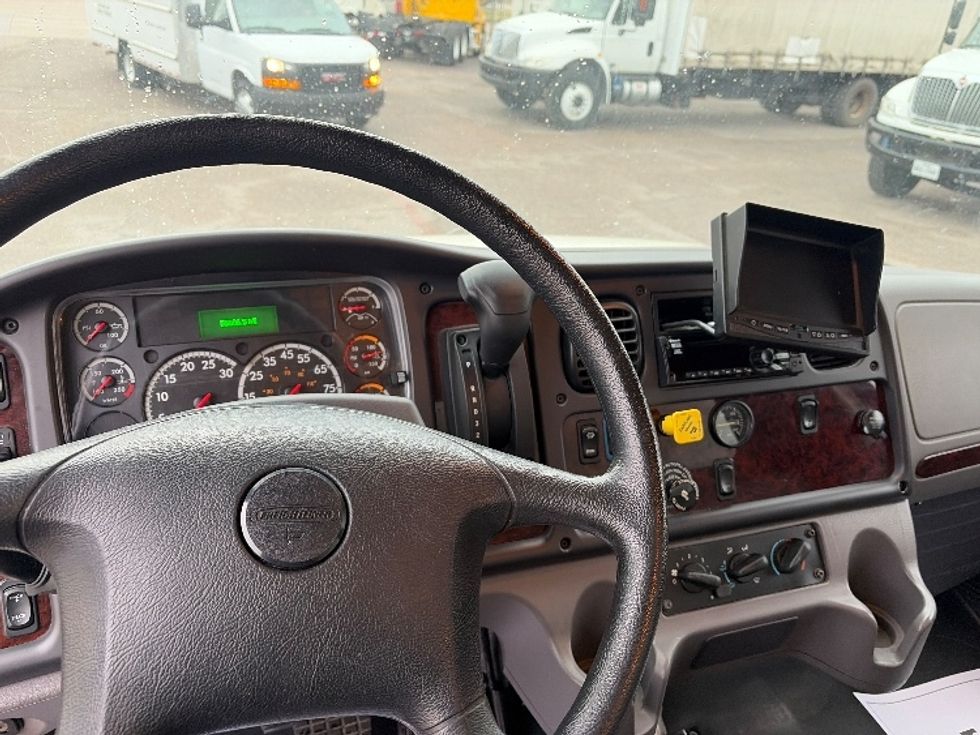 Medium Duty Box Truck-Light and Medium Duty Trucks-Freightliner-2020-M2-Dallas-TX-55,622\n\t\tmiles-$ 70,500 - Image 18