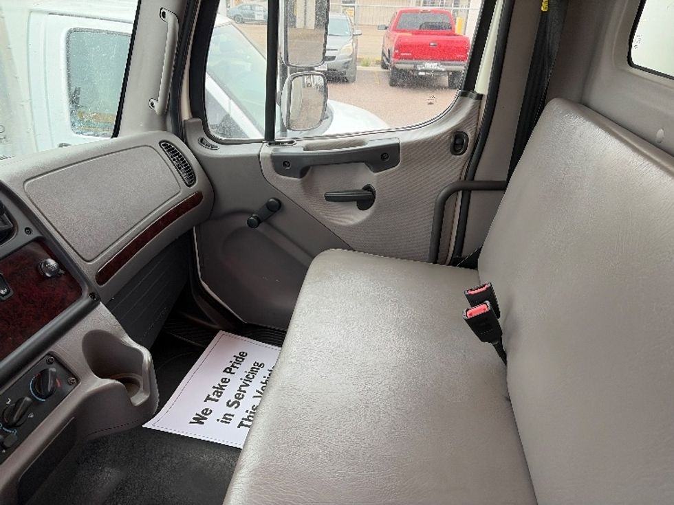 Medium Duty Box Truck-Light and Medium Duty Trucks-Freightliner-2020-M2-Dallas-TX-55,622\n\t\tmiles-$ 70,500 - Image 19