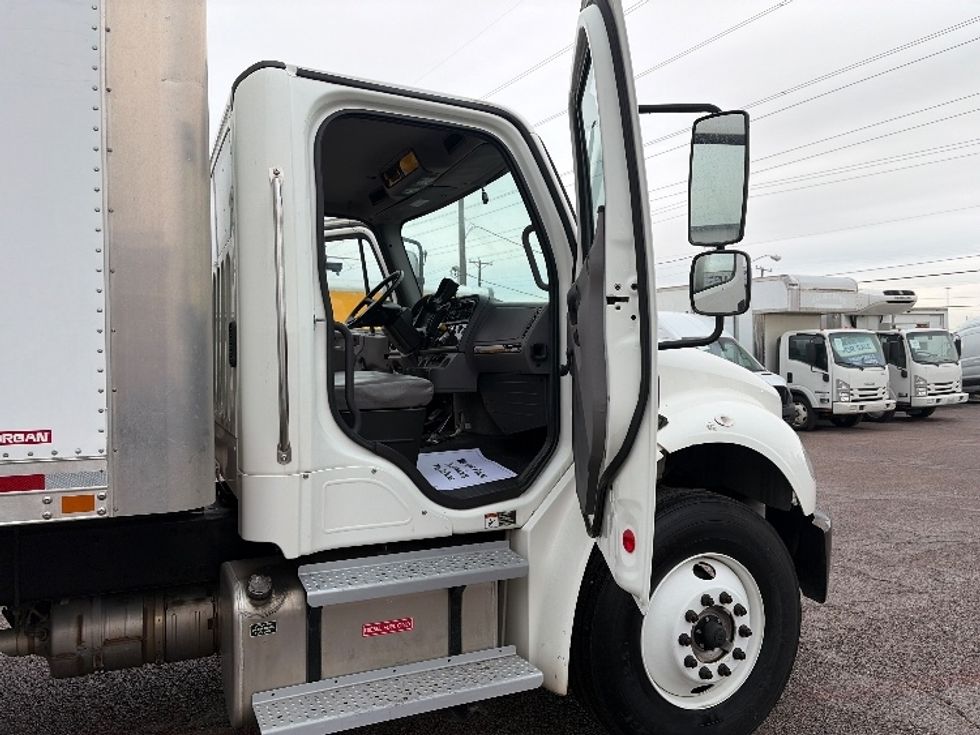 Medium Duty Box Truck-Light and Medium Duty Trucks-Freightliner-2020-M2-Dallas-TX-55,622\n\t\tmiles-$ 70,500 - Image 20