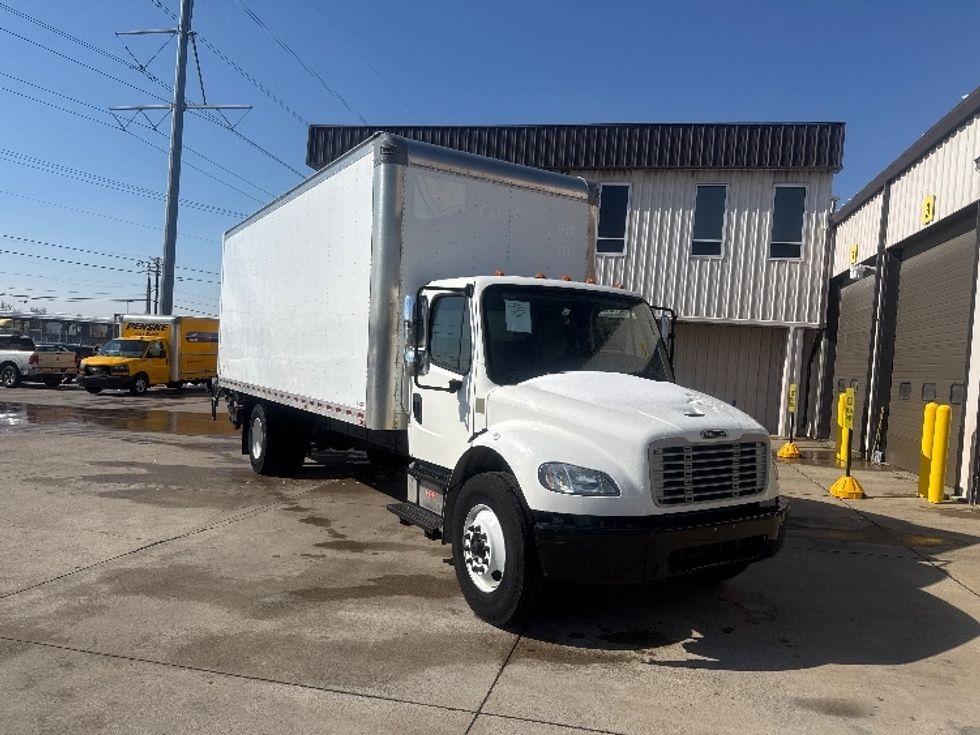 Medium Duty Box Truck-Light and Medium Duty Trucks-Freightliner-2020-M2-Dallas-TX-56,427\n\t\tmiles-$ 70,500 - Image 1