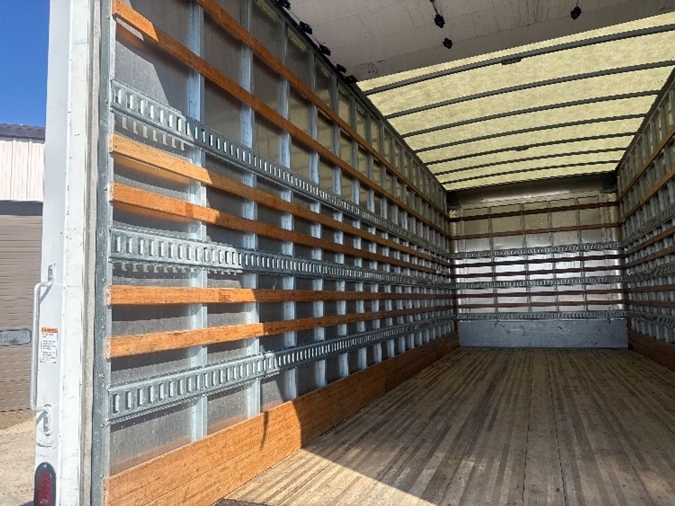 Medium Duty Box Truck-Light and Medium Duty Trucks-Freightliner-2020-M2-Dallas-TX-56,427\n\t\tmiles-$ 70,500 - Image 11