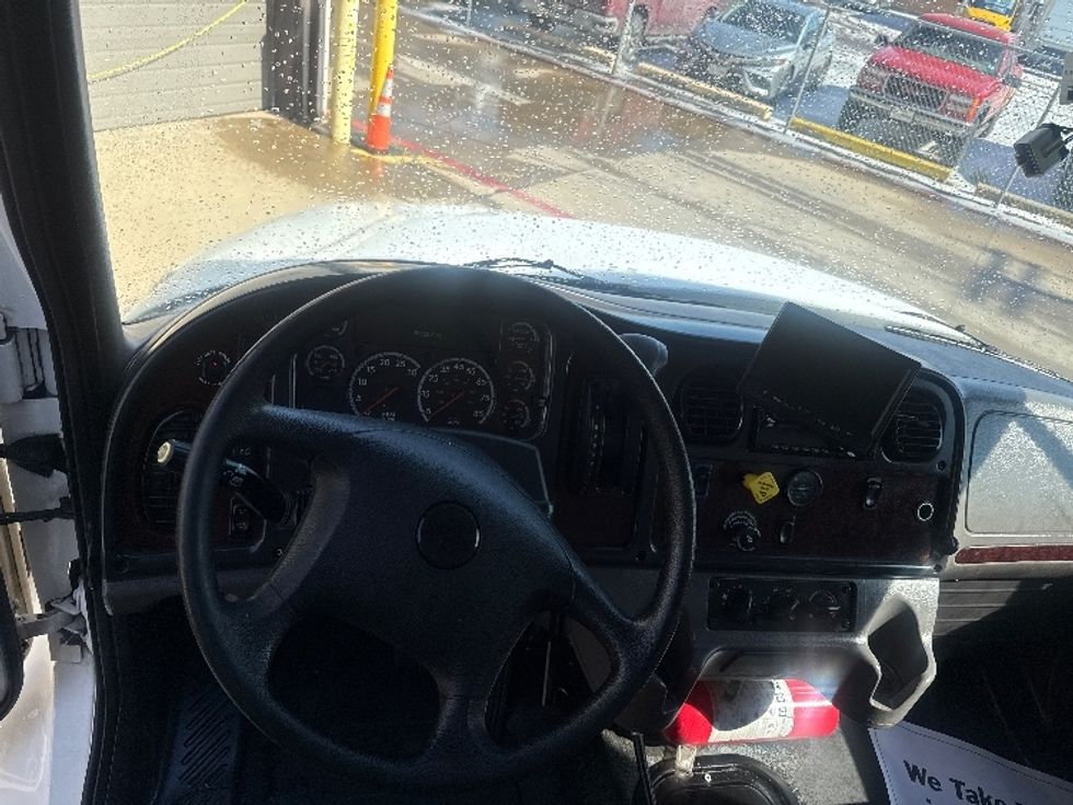 Medium Duty Box Truck-Light and Medium Duty Trucks-Freightliner-2020-M2-Dallas-TX-56,427\n\t\tmiles-$ 70,500 - Image 17