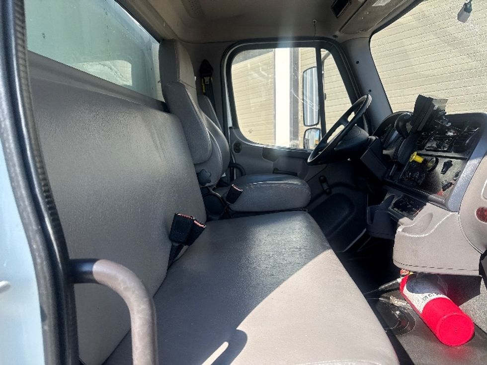 Medium Duty Box Truck-Light and Medium Duty Trucks-Freightliner-2020-M2-Dallas-TX-56,427\n\t\tmiles-$ 70,500 - Image 22
