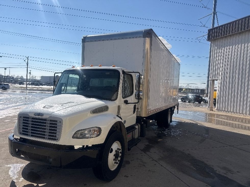 Medium Duty Box Truck-Light and Medium Duty Trucks-Freightliner-2020-M2-Dallas-TX-56,427\n\t\tmiles-$ 70,500 - Image 3