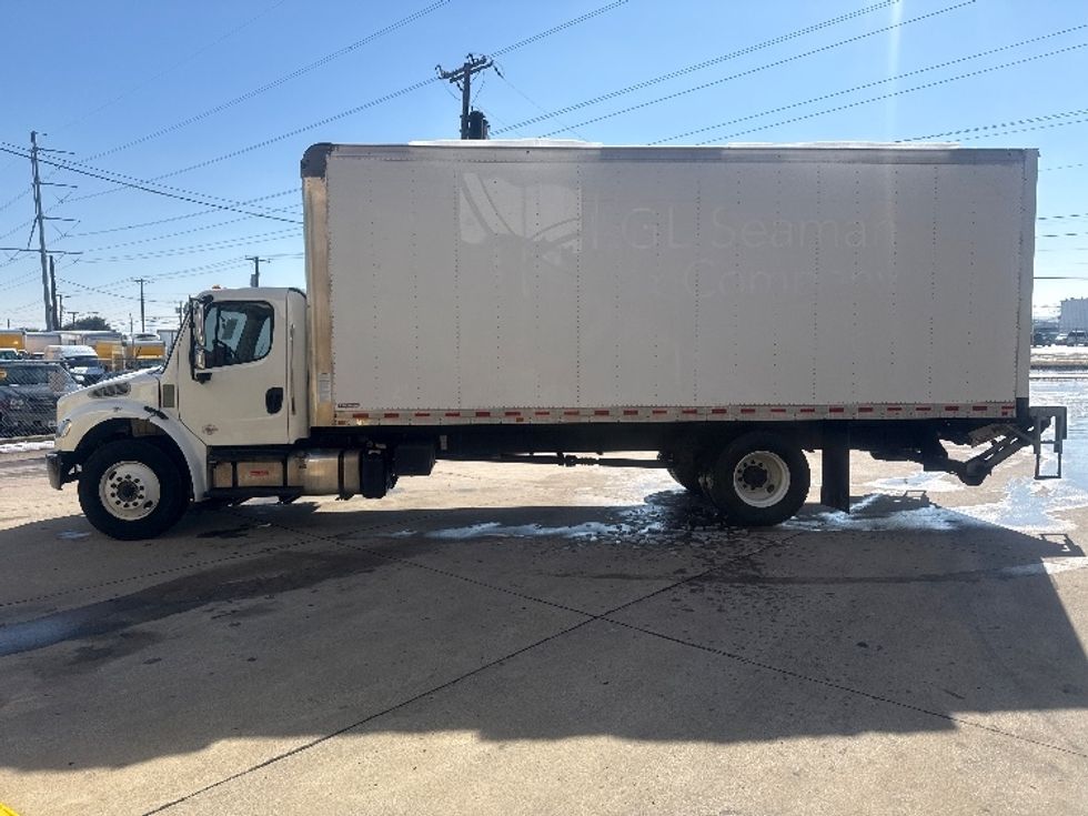 Medium Duty Box Truck-Light and Medium Duty Trucks-Freightliner-2020-M2-Dallas-TX-56,427\n\t\tmiles-$ 70,500 - Image 4