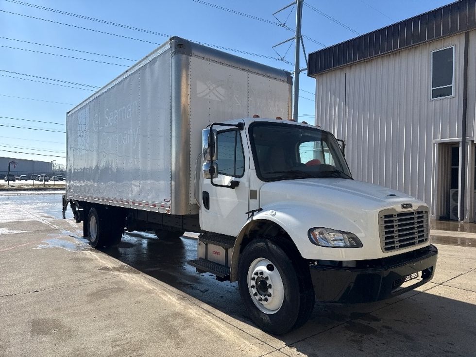 Medium Duty Box Truck-Light and Medium Duty Trucks-Freightliner-2020-M2-Dallas-TX-58,679\n\t\tmiles-$ 70,250 - Image 1