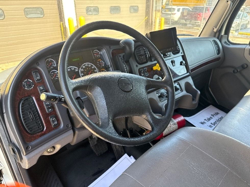 Medium Duty Box Truck-Light and Medium Duty Trucks-Freightliner-2020-M2-Dallas-TX-58,679\n\t\tmiles-$ 70,250 - Image 17