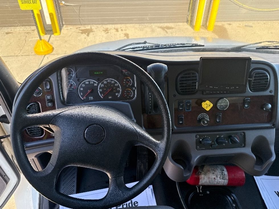 Medium Duty Box Truck-Light and Medium Duty Trucks-Freightliner-2020-M2-Dallas-TX-58,679\n\t\tmiles-$ 70,250 - Image 18