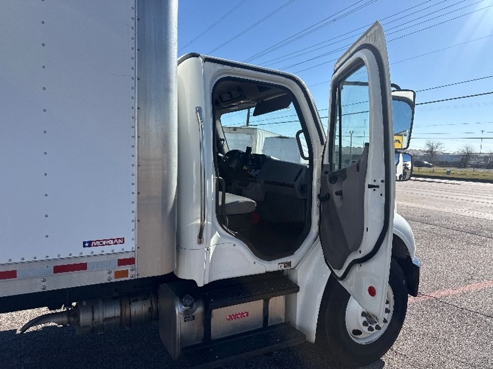 Medium Duty Box Truck-Light and Medium Duty Trucks-Freightliner-2020-M2-Dallas-TX-59,029\n\t\tmiles-$ 70,250 - Image 20