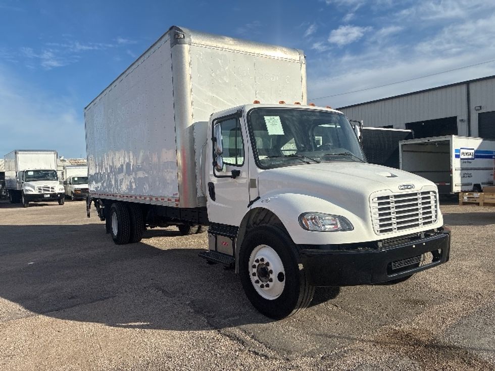 Medium Duty Box Truck-Light and Medium Duty Trucks-Freightliner-2020-M2-Dallas-TX-61,757\n\t\tmiles-$ 69,000 - Image 1