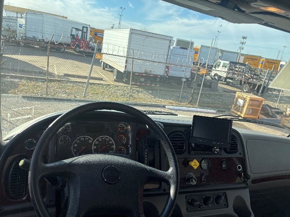 Medium Duty Box Truck-Light and Medium Duty Trucks-Freightliner-2020-M2-Dallas-TX-61,757\n\t\tmiles-$ 69,000 - Image 18