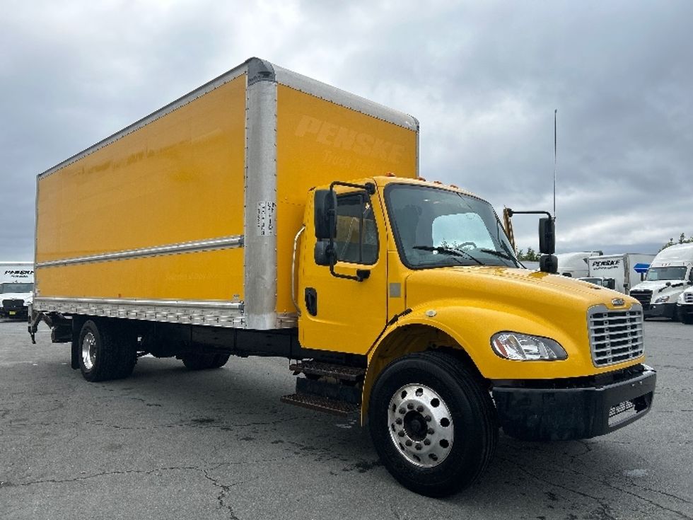 Medium Duty Box Truck-Light and Medium Duty Trucks-Freightliner-2020-M2-Dartmouth-NS-184,336\n\t\tkm-$ 69,500 - Image 1