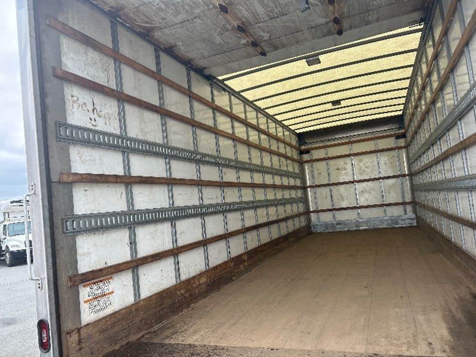 Medium Duty Box Truck-Light and Medium Duty Trucks-Freightliner-2020-M2-Dartmouth-NS-184,336\n\t\tkm-$ 69,500 - Image 11