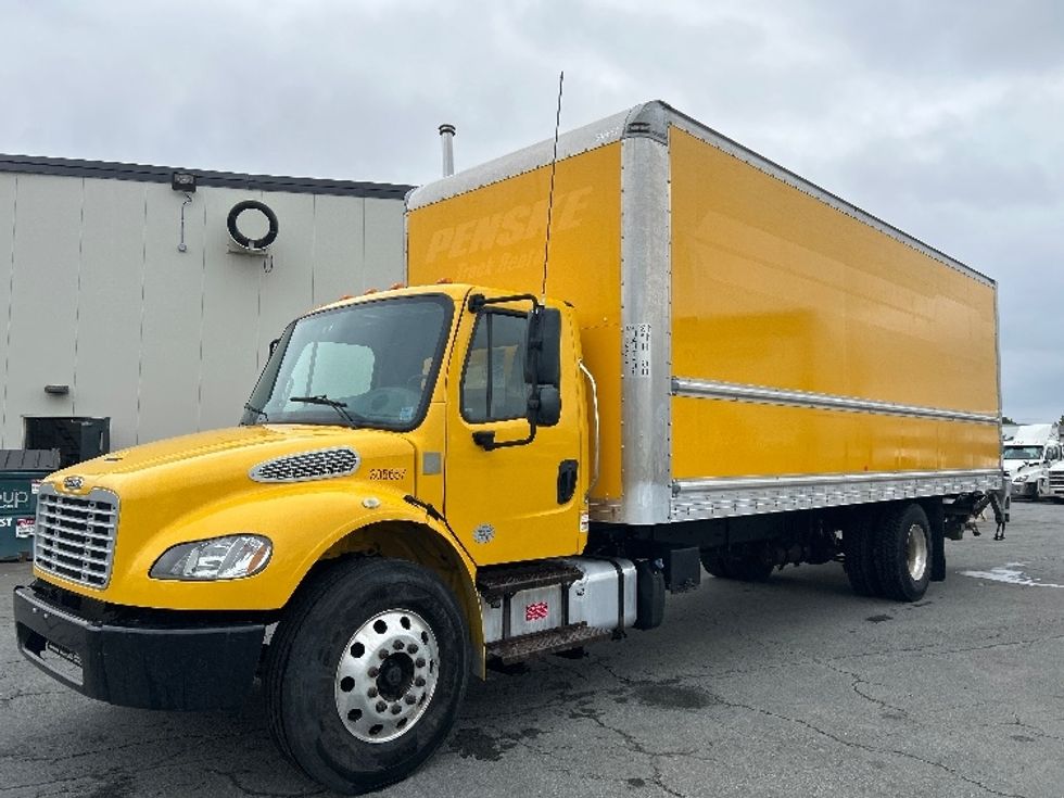 Medium Duty Box Truck-Light and Medium Duty Trucks-Freightliner-2020-M2-Dartmouth-NS-184,336\n\t\tkm-$ 69,500 - Image 3