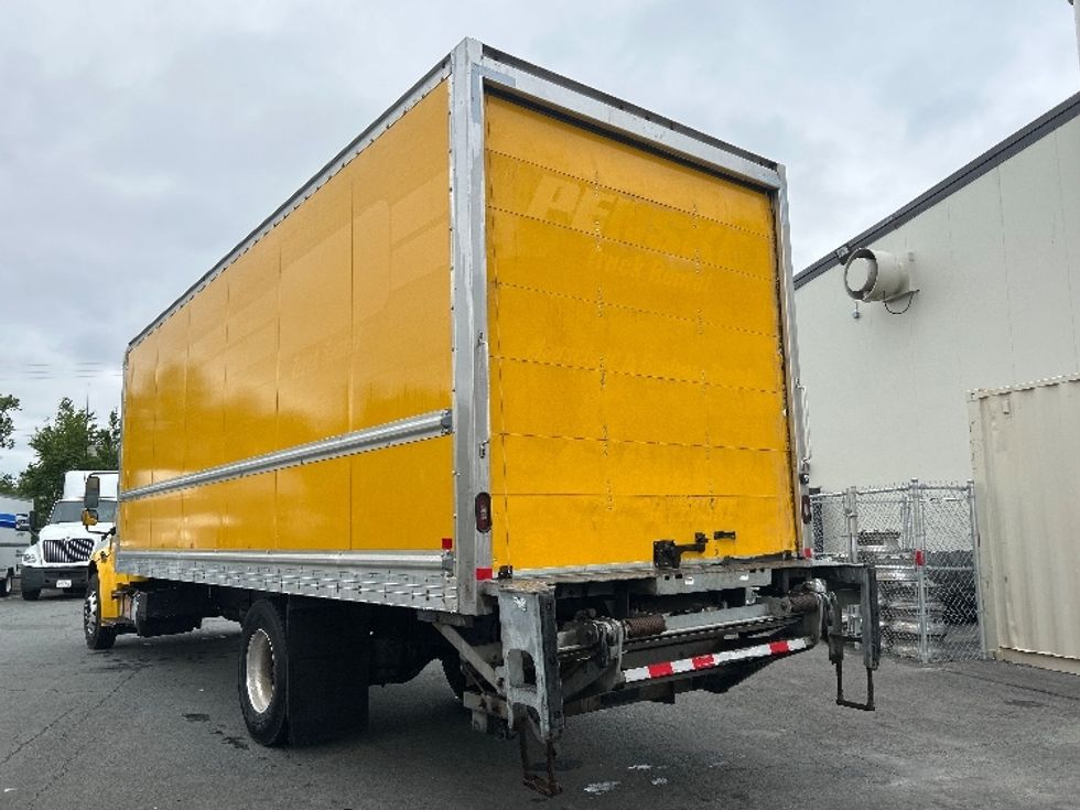 Medium Duty Box Truck-Light and Medium Duty Trucks-Freightliner-2020-M2-Dartmouth-NS-184,336\n\t\tkm-$ 69,500 - Image 6