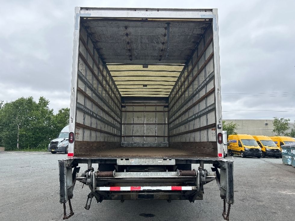 Medium Duty Box Truck-Light and Medium Duty Trucks-Freightliner-2020-M2-Dartmouth-NS-184,336\n\t\tkm-$ 69,500 - Image 8