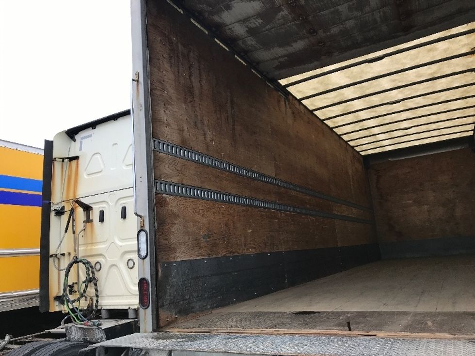 Medium Duty Box Truck-Light and Medium Duty Trucks-Freightliner-2020-M2-Dartmouth-NS-201,617\n\t\tkm-$ 75,250 - Image 11