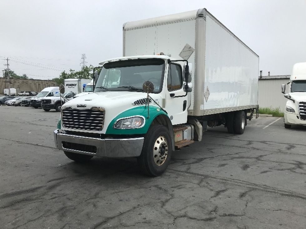 Medium Duty Box Truck-Light and Medium Duty Trucks-Freightliner-2020-M2-Dartmouth-NS-201,617\n\t\tkm-$ 75,250 - Image 3