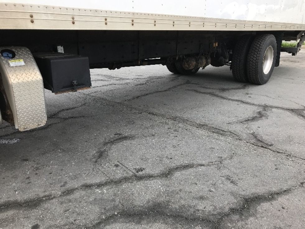 Medium Duty Box Truck-Light and Medium Duty Trucks-Freightliner-2020-M2-Dartmouth-NS-201,617\n\t\tkm-$ 75,250 - Image 5