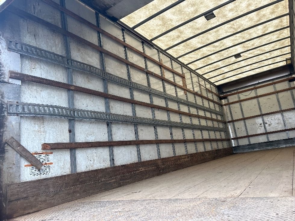 Medium Duty Box Truck-Light and Medium Duty Trucks-Freightliner-2020-M2-Dartmouth-NS-330,298\n\t\tkm-$ 57,500 - Image 11