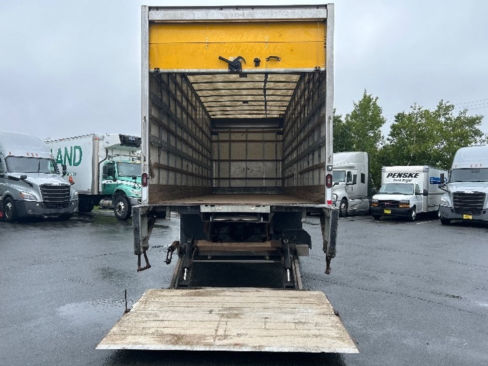 Medium Duty Box Truck-Light and Medium Duty Trucks-Freightliner-2020-M2-Dartmouth-NS-330,298\n\t\tkm-$ 57,500 - Image 9